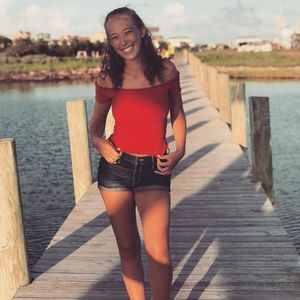 Meet your Posher, Casey